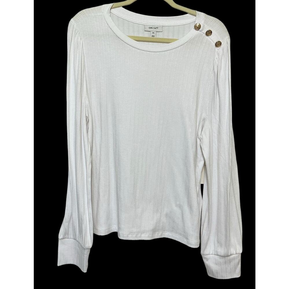 ON 34TH Woman’s 2XL White Long Sleeve Knit Top Gold Color Button Accents
